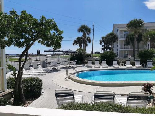Summer Breeze Condominium 110