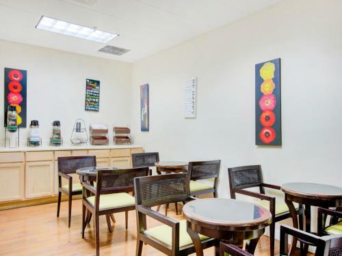 Oyo Hotel Dundee By Crystal Lake
