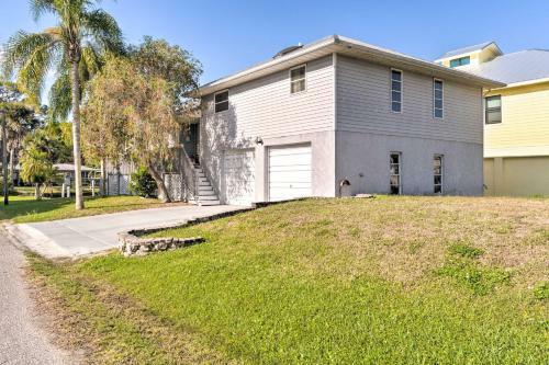 Canalfront Home With Private Dock - 5 Mi To Beaches!