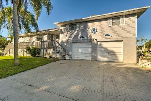 Canalfront Home With Private Dock - 5 Mi To Beaches!