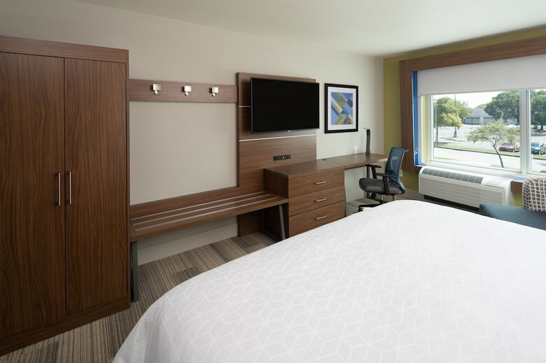 Holiday Inn Express Doral Miami, An Ihg Hotel