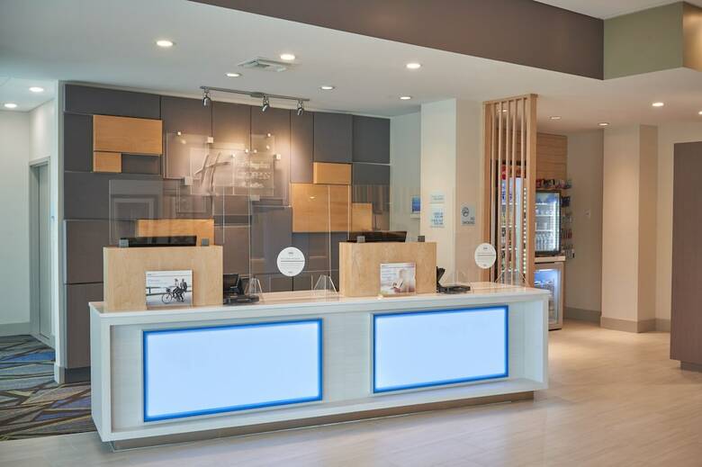 Holiday Inn Express Doral Miami, An Ihg Hotel