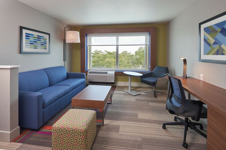 Holiday Inn Express Doral Miami, An Ihg Hotel