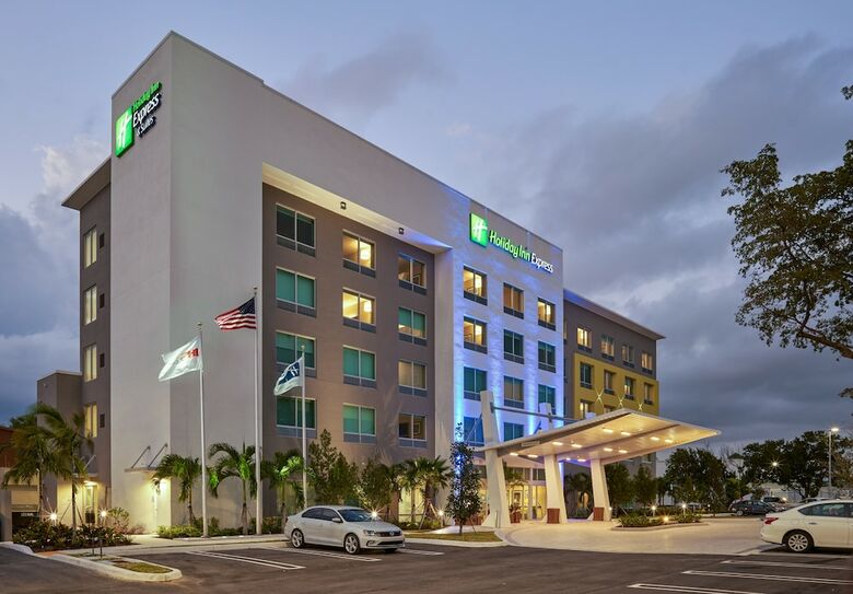 Holiday Inn Express Doral Miami, An Ihg Hotel