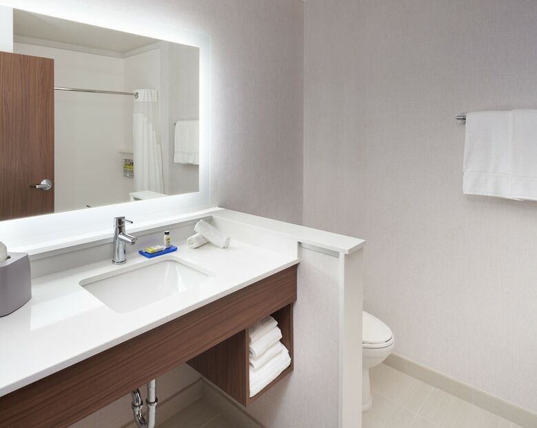 Holiday Inn Express Doral Miami, An Ihg Hotel