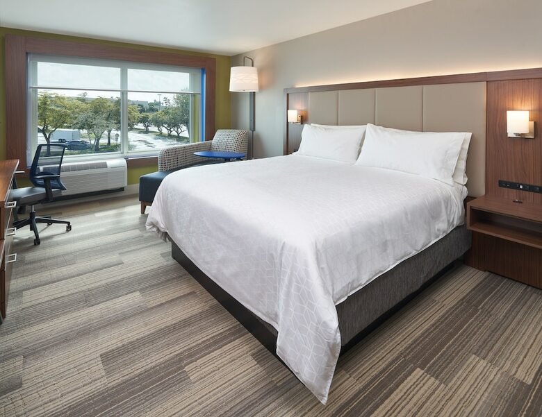 Holiday Inn Express Doral Miami, An Ihg Hotel