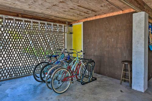 Coastal Oasis With Shared Pool, 2 Mi To Beach!