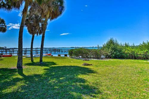 Coastal Oasis With Shared Pool, 2 Mi To Beach!