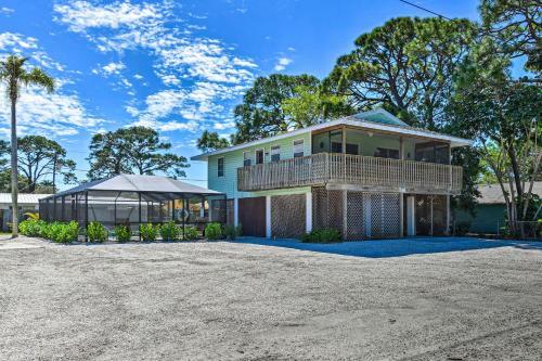 Coastal Oasis With Shared Pool, 2 Mi To Beach!