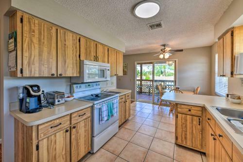Coastal Oasis With Shared Pool, 2 Mi To Beach!