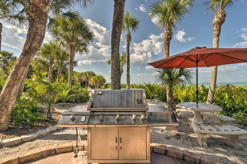 Luxe Beachfront Villa With Spa And Gulf Views!