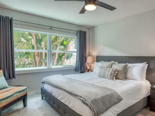 Canal-front Dream - Pool & Dock, 3 Blocks To Beach Home