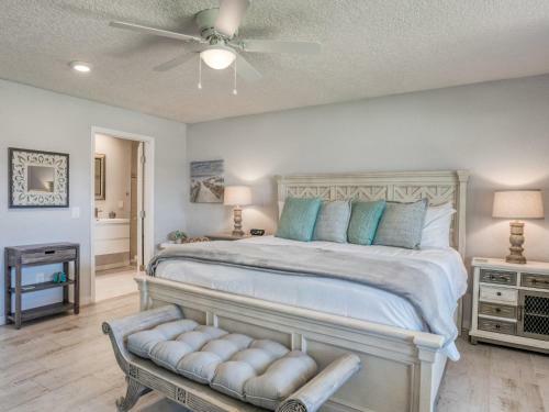 Canal-front Dream - Pool & Dock, 3 Blocks To Beach Home