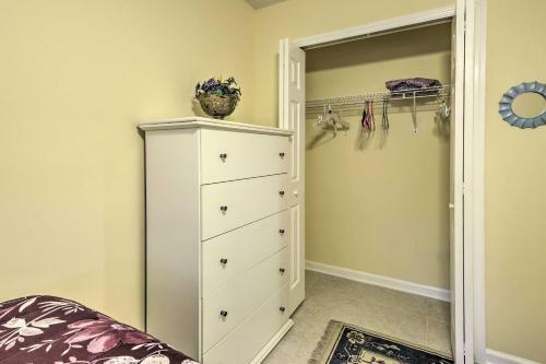 Pet-friendly Home With Yard - 2 Blocks To Beach