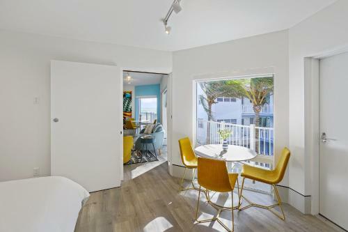 Hotel Ocean Treasure Beachside Suites