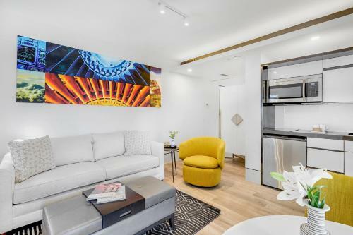 Hotel Ocean Treasure Beachside Suites