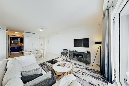 Apartamento New Listing! Modern Resort Condo With Ocean View Condo