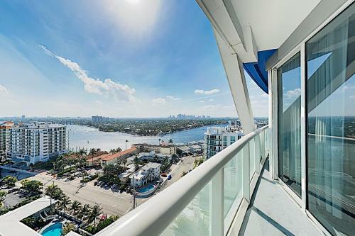 Apartamento New Listing! Modern Resort Condo With Ocean View Condo