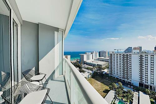 Apartamento New Listing! Modern Resort Condo With Ocean View Condo