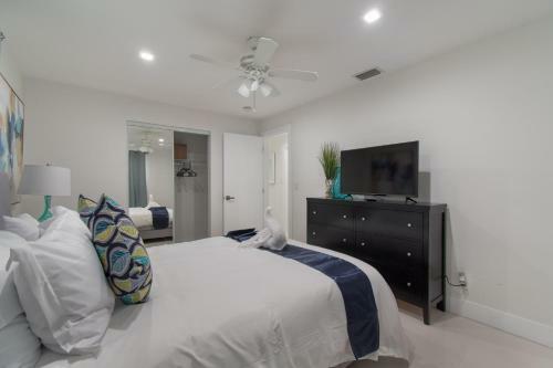 Dania Beach Beauty 3br With Hot Tub