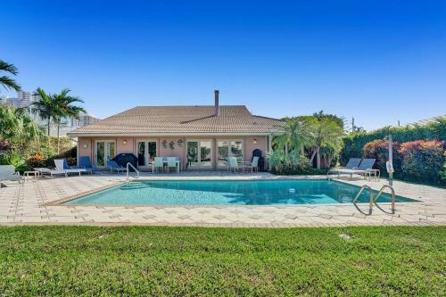 By The Sea Villa