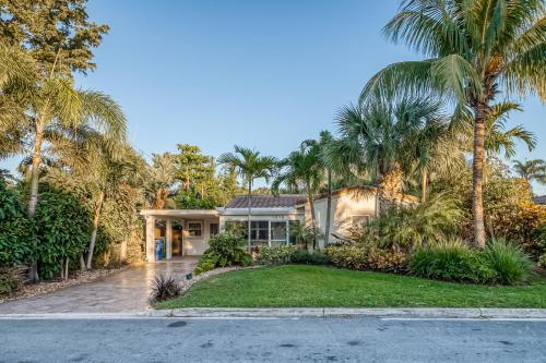 Tropical Oasis Manor