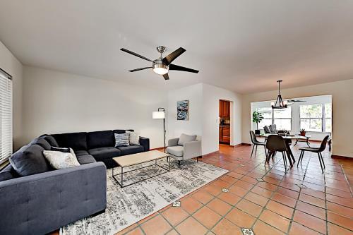 Renovated Coral Ridge Home With Pool, Grill & Spa Home