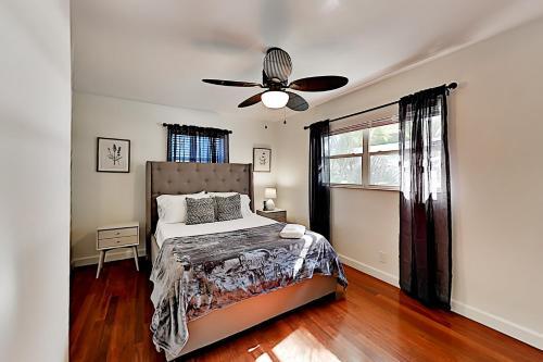 Renovated Coral Ridge Home With Pool, Grill & Spa Home