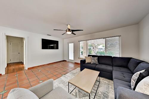 Renovated Coral Ridge Home With Pool, Grill & Spa Home