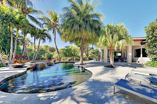 Exclusive Zen Oasis - Smart Pool & Private Beach Home