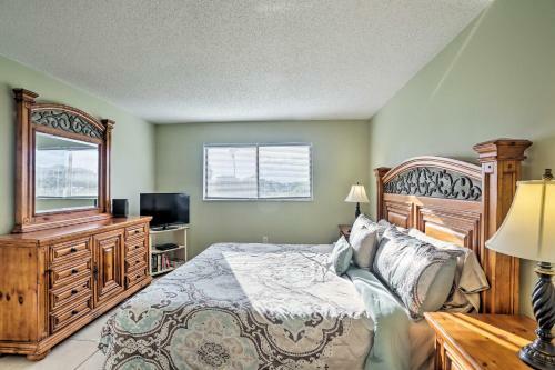 Apartamento Chic Hideaway With Pool 5 Mi To Fort Myers Beach!