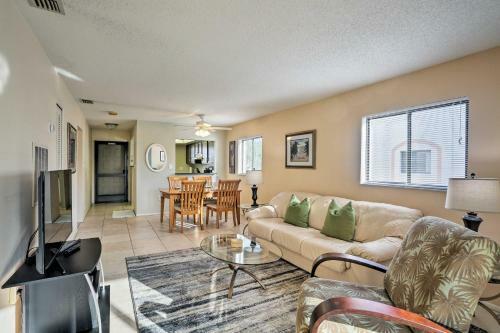 Apartamento Chic Hideaway With Pool 5 Mi To Fort Myers Beach!