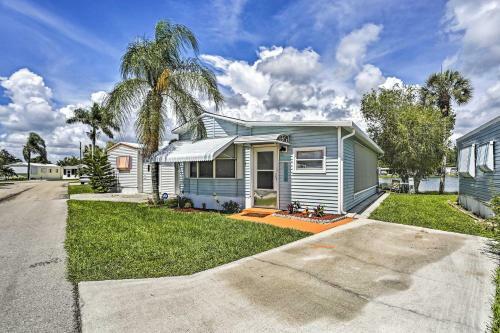Quiet And Charming Home With Pond View - 4mi To Beach!