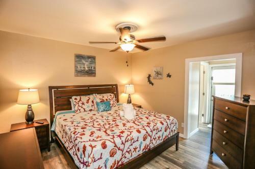 201 Delmar Mangrove Breeze B