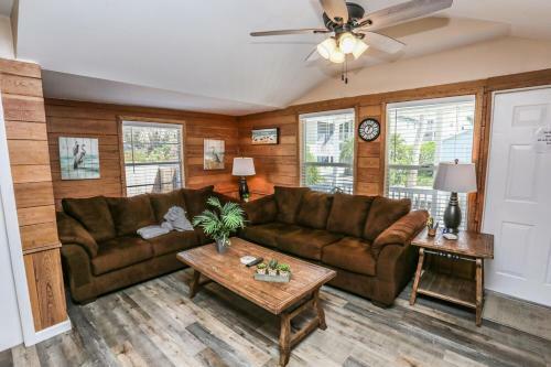 201 Delmar Mangrove Breeze B
