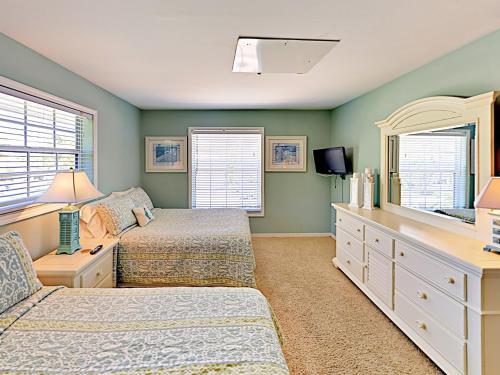Casa Del Mar Retreat Home