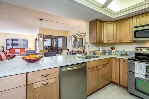 Apartamento Sandarac B610, 2 Bedrooms, Pool Access, Beach Front, Sleeps 4
