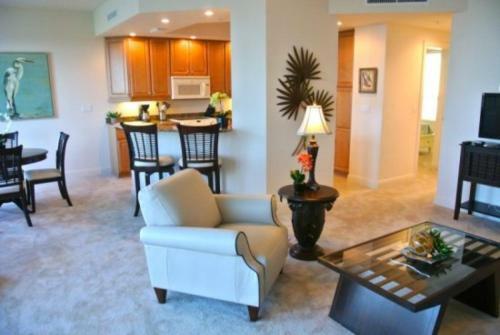 Waterside Condo By Ipg Florida