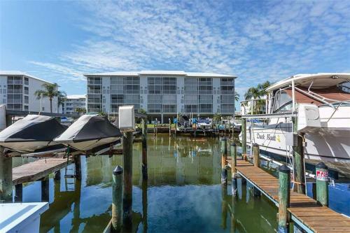 Apartamento Hibiscus Pointe 342, Canal View, 2 Bedroom, Sleeps 6, Heated Pool, Elevator