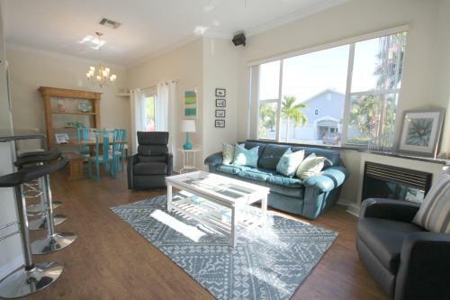 390 Palermo Circle