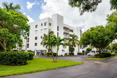 Apartamento Casa Marina 623-6, 2 Bedroom, Sleeps 6, Wifi, Elevator, Canal Front, Pool