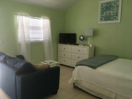 Hotel Sand Dollar Beach Bungalow