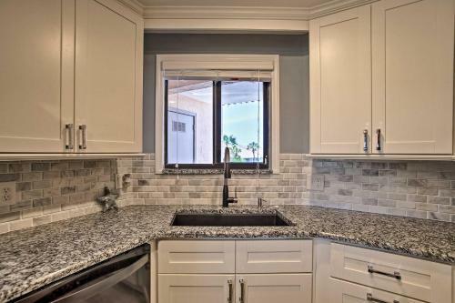 Apartamento Hutchinson Island Condo - 2 Blocks To Beach!