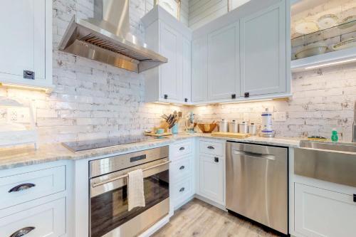 4 Bed 3 Bath Vacation Home In Okaloosa Island