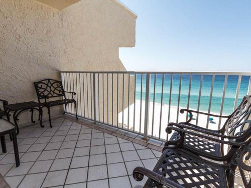 Island Echos 7th Floor Condos