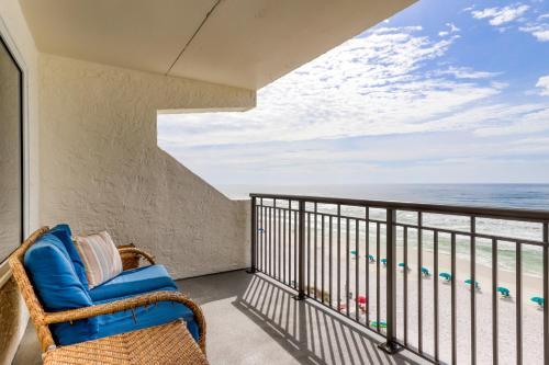 Island Echos 7th Floor Condos