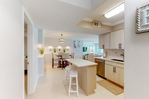 Island Echos 7th Floor Condos
