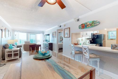 Island Echos 7th Floor Condos