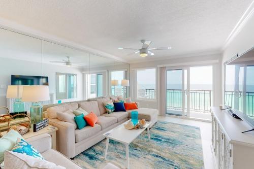 Island Echos 7th Floor Condos