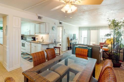 Island Echos 7th Floor Condos